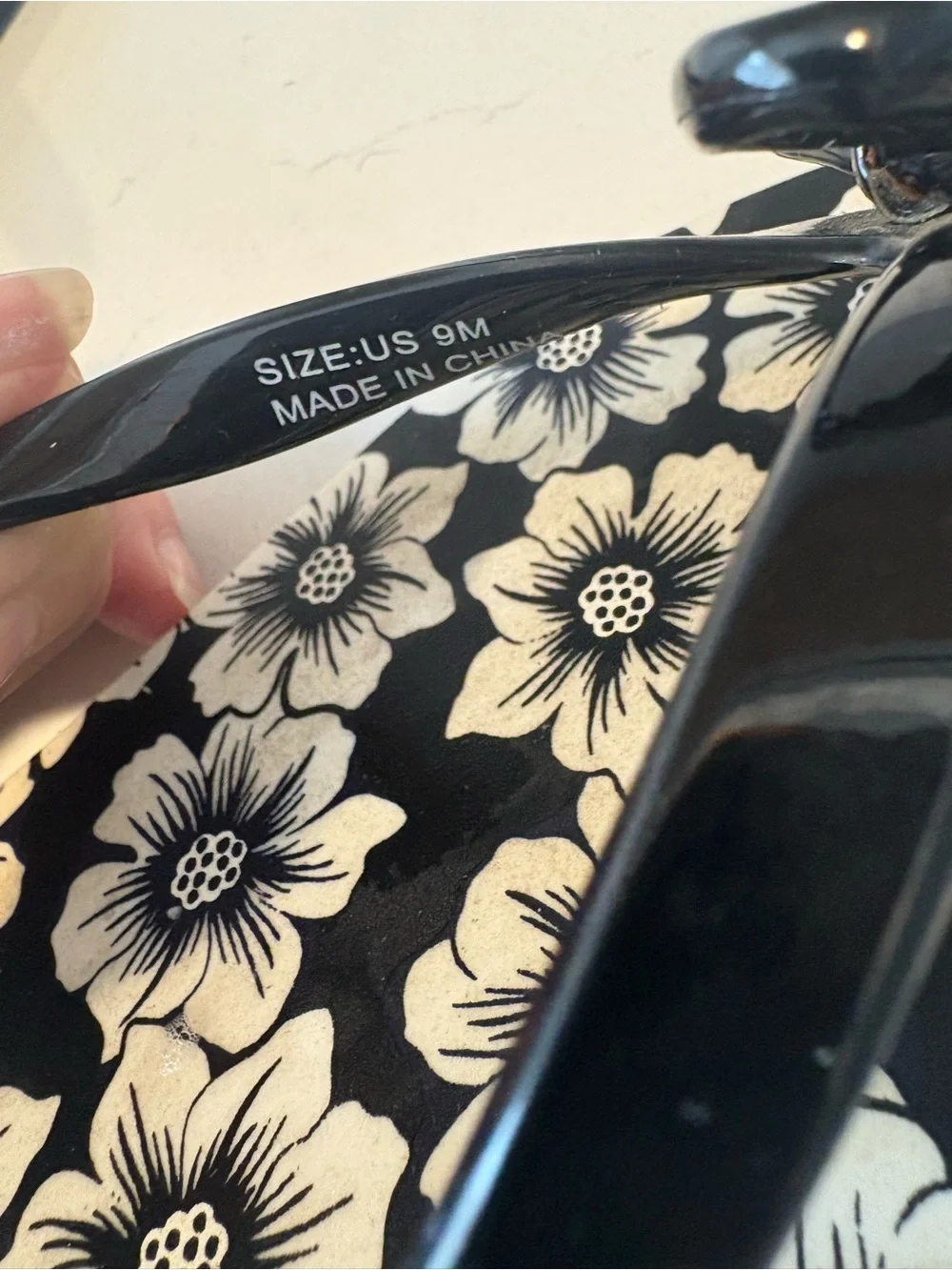 kate spade Black and Cream Floral Bow Flip Flops